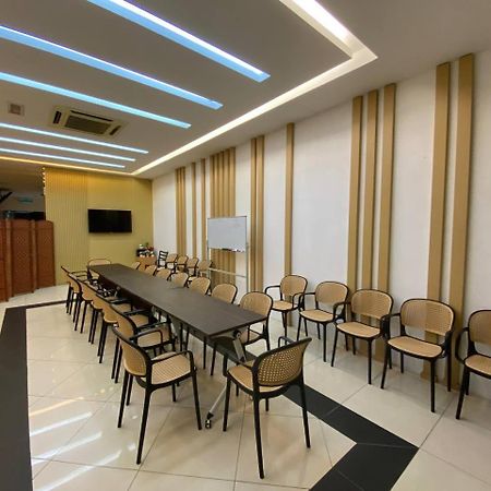 Bangi Business Hotel Kampong Sungai Ramal Dalam 外观 照片