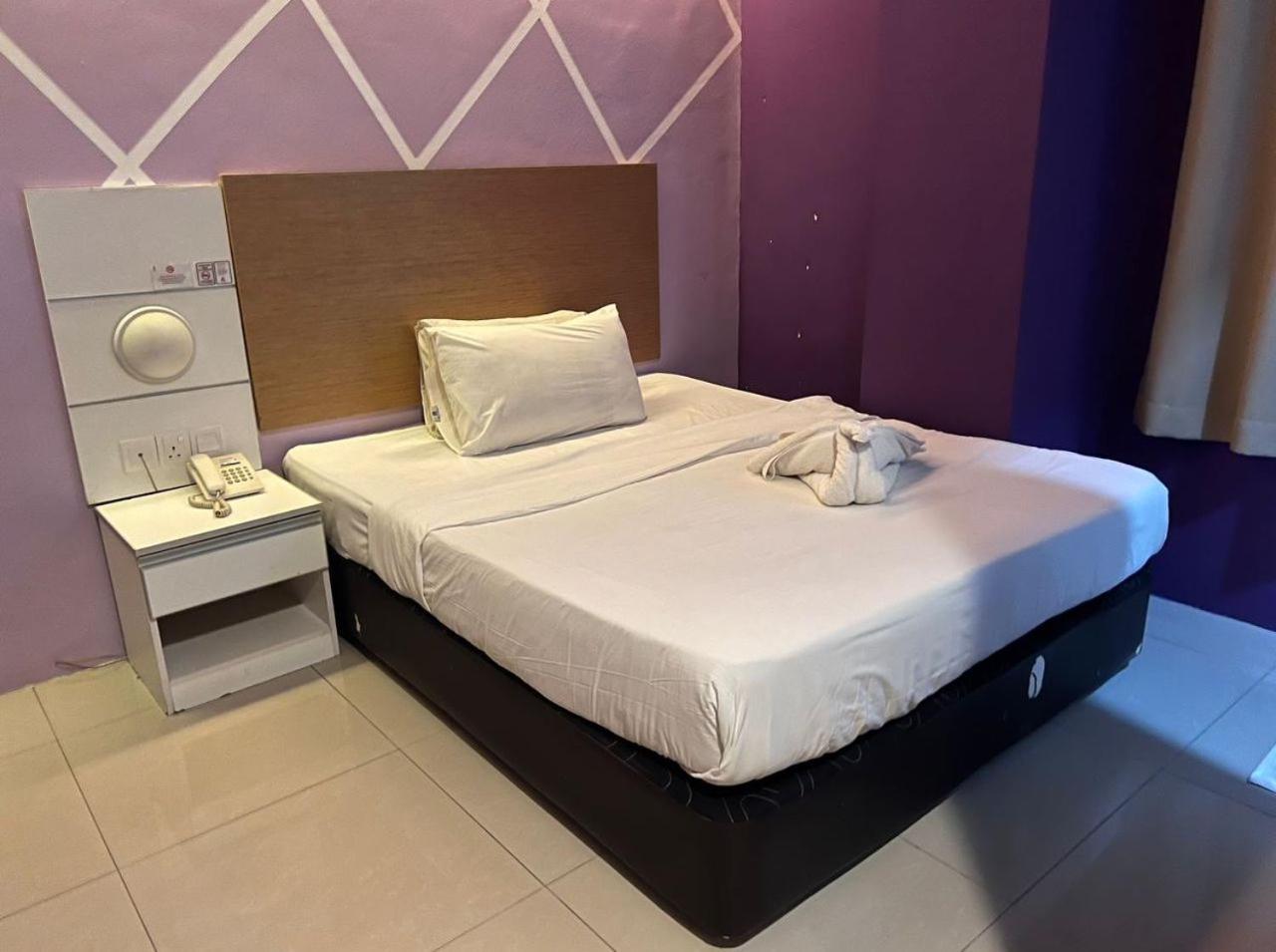 Bangi Business Hotel Kampong Sungai Ramal Dalam 外观 照片